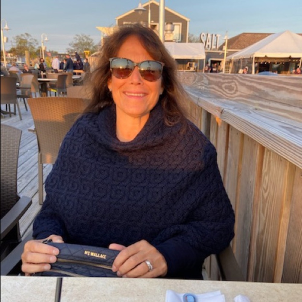 Meet your Posher, Sharon